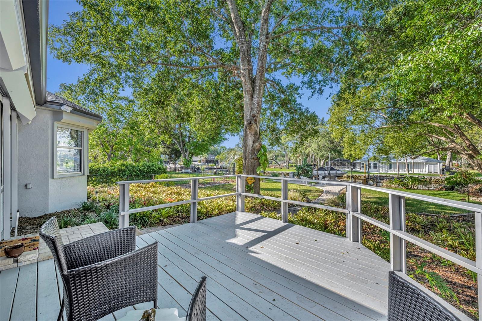 Image 32 of 51 For 11768 Riverhaven Drive