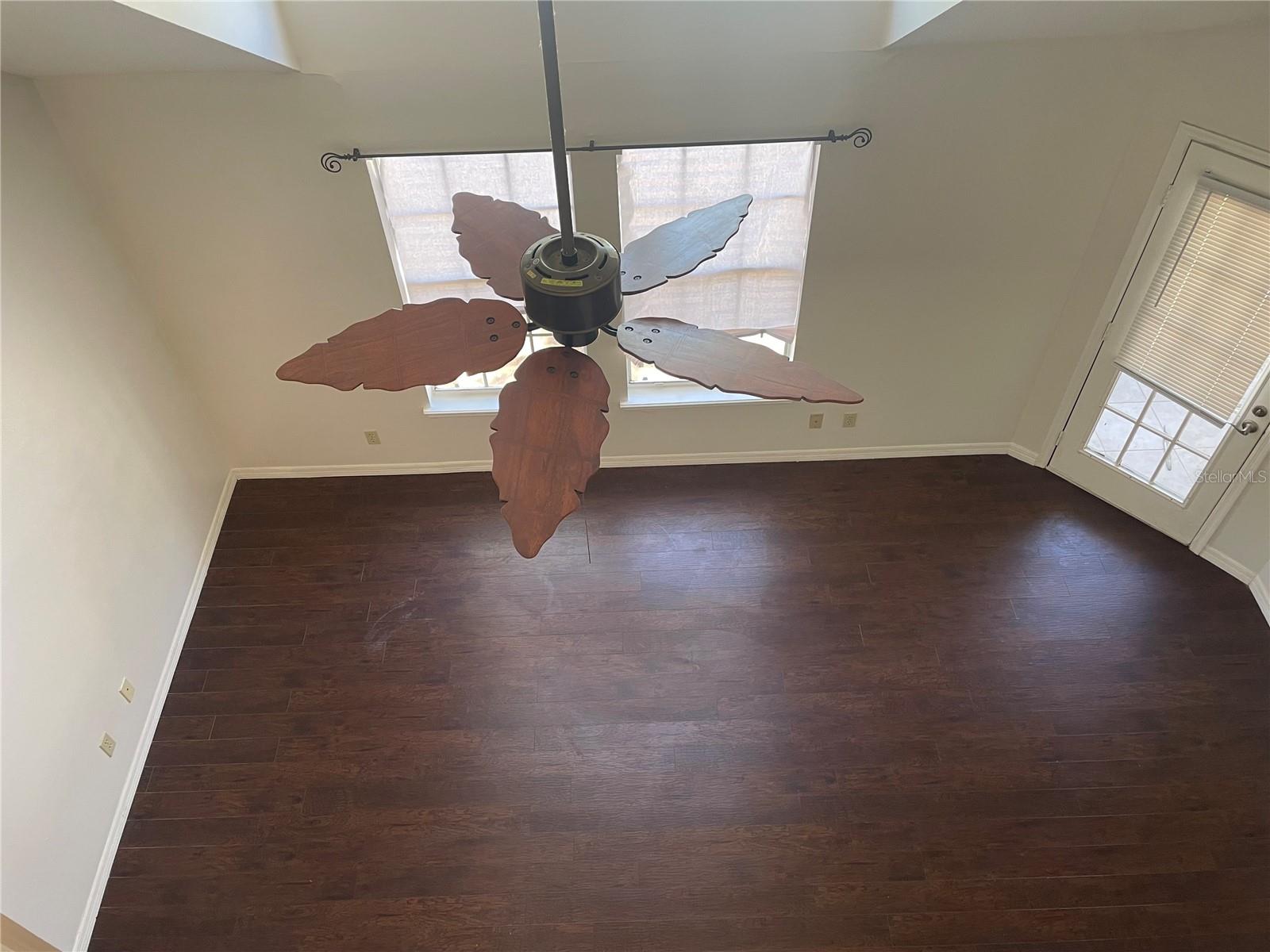 Image 6 of 15 For 302 Westgate 5992