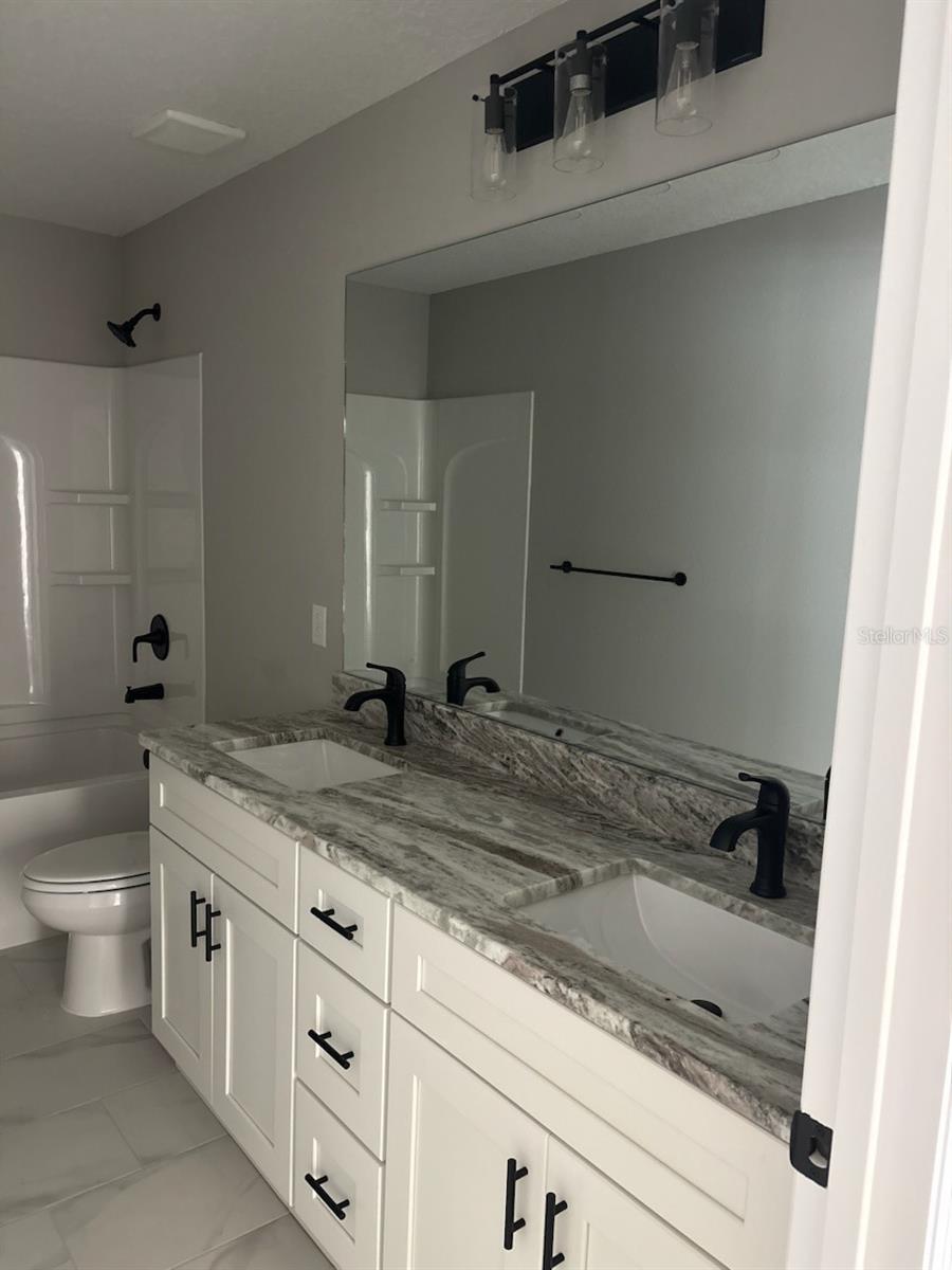 Image 31 of 37 For 9179 Commodore Drive