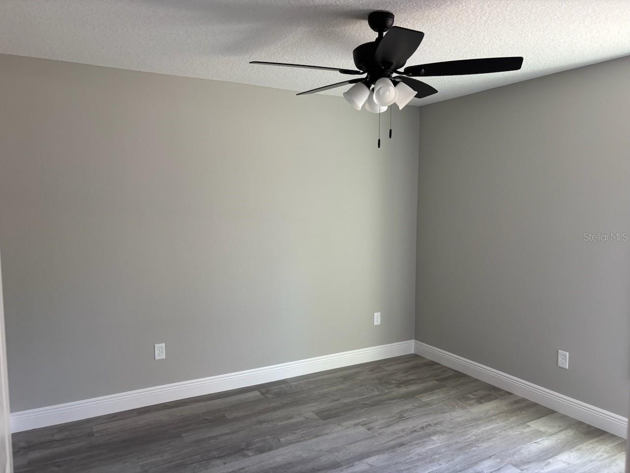 Image 34 of 37 For 9179 Commodore Drive