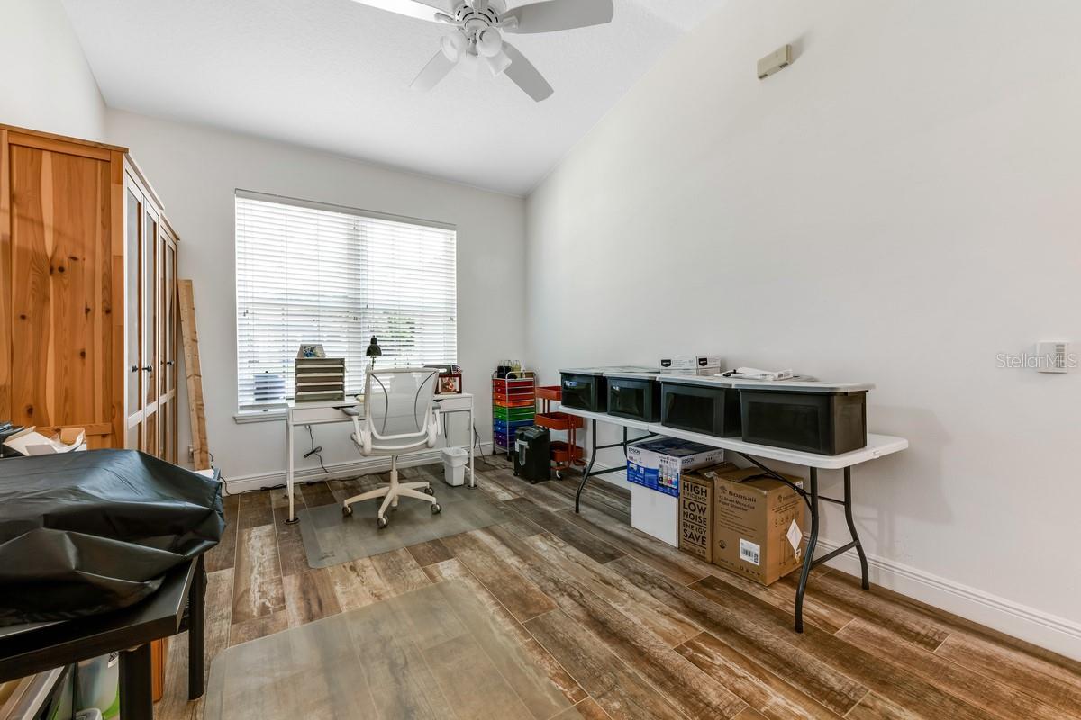 Image 21 of 39 For 1901 Park Forest Boulevard