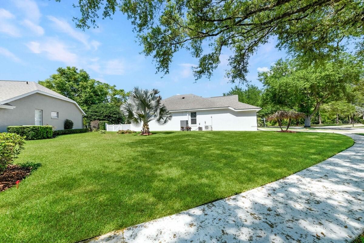 Image 3 of 39 For 1901 Park Forest Boulevard