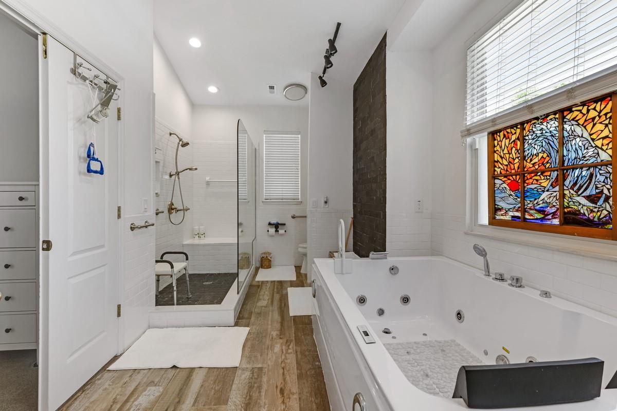 Image 31 of 39 For 1901 Park Forest Boulevard