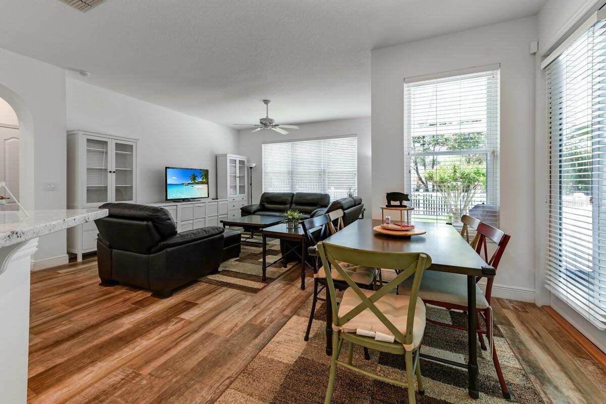 Image 8 of 39 For 1901 Park Forest Boulevard