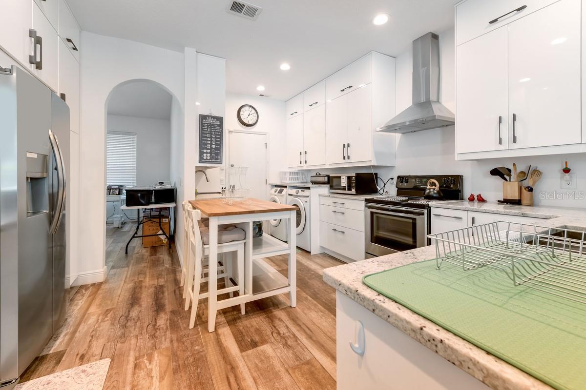 Image 9 of 39 For 1901 Park Forest Boulevard