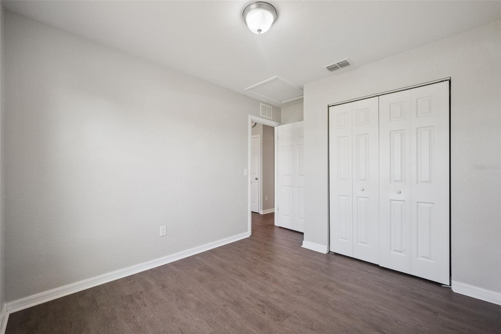 Image 23 of 32 For 7 Willow Run