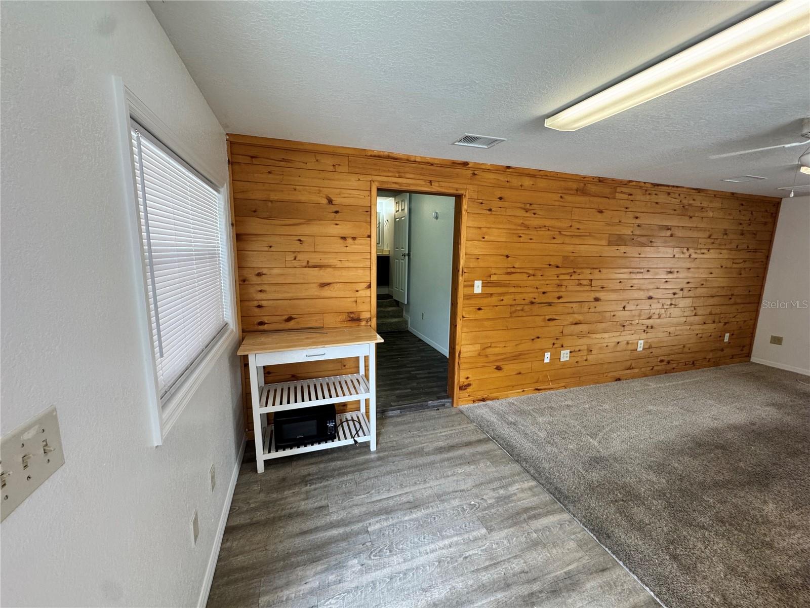 Image 4 of 17 For 306 Iona Avenue