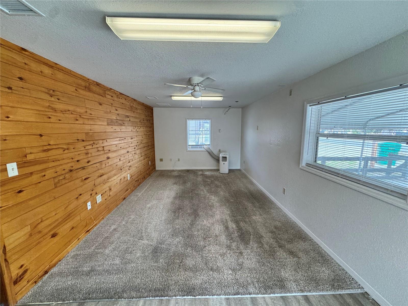 Image 5 of 17 For 306 Iona Avenue