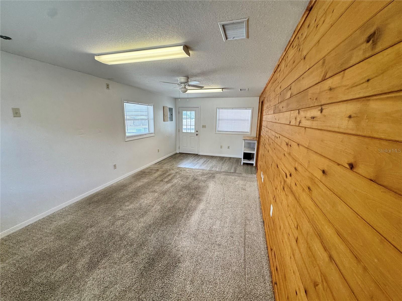 Image 7 of 17 For 306 Iona Avenue