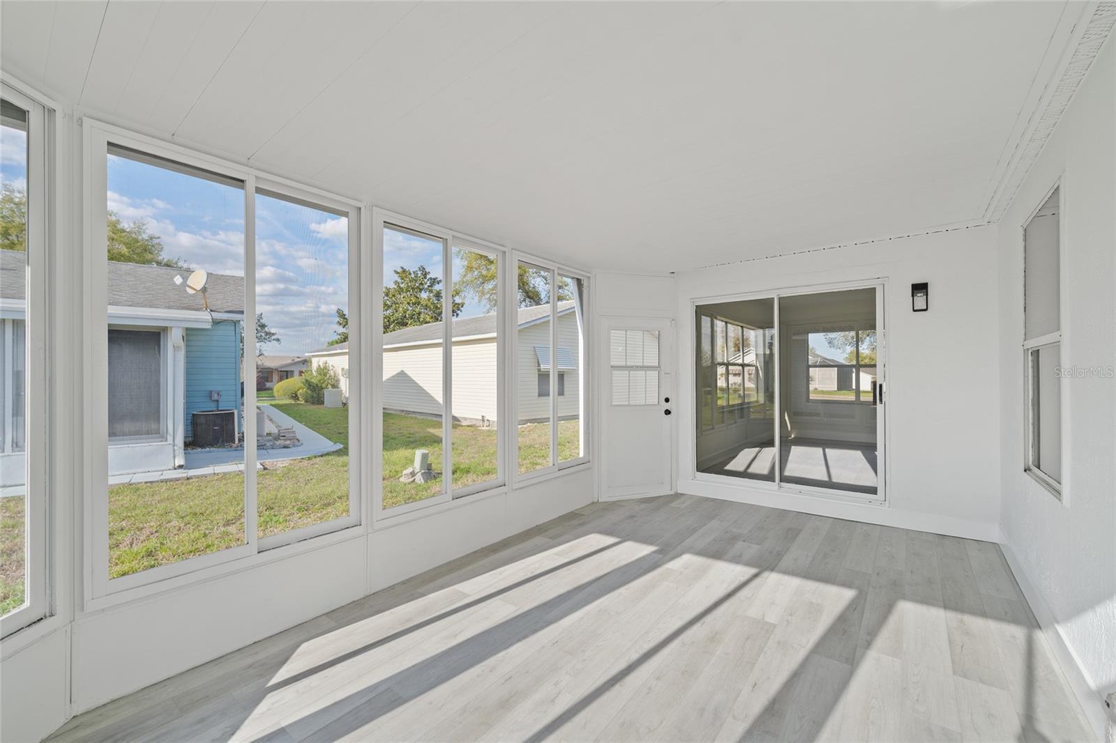 Image 33 of 37 For 843 Bolivar Street