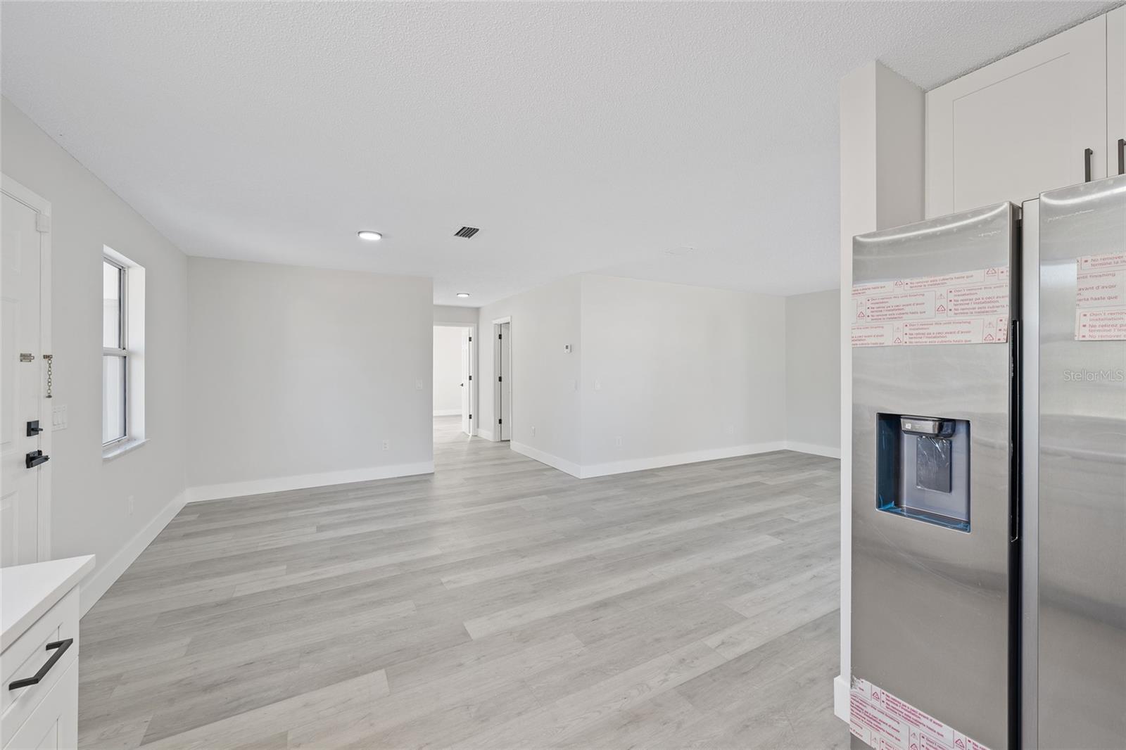 Image 8 of 37 For 843 Bolivar Street