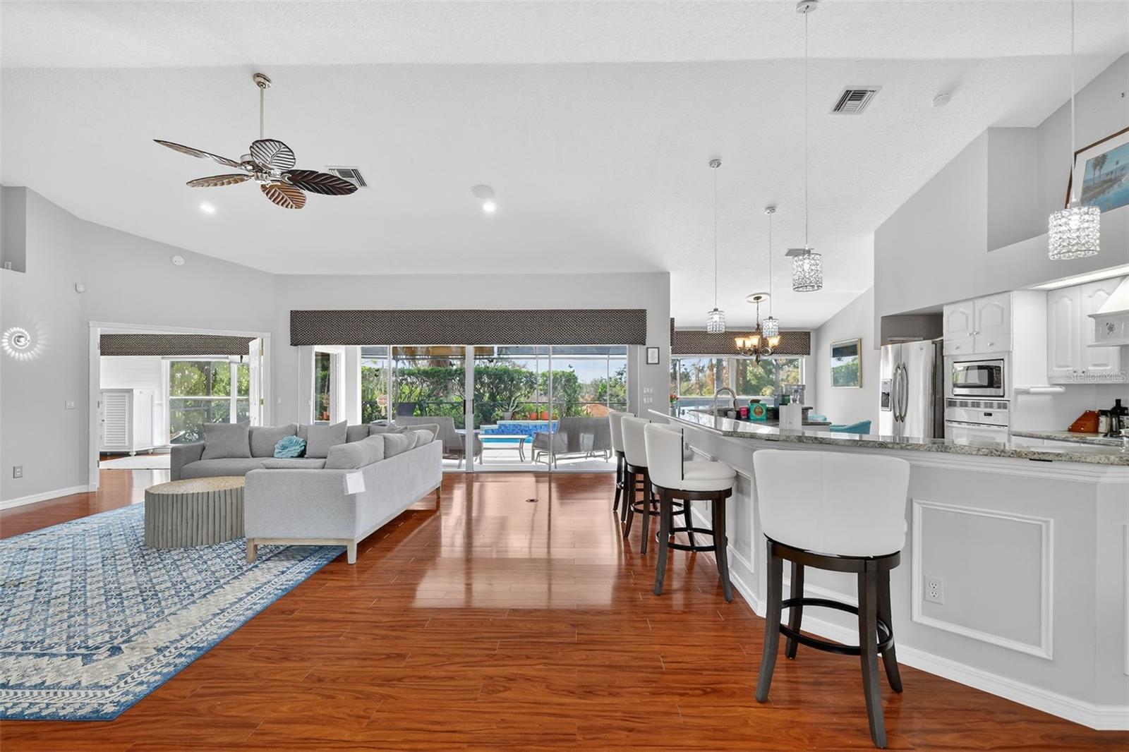 Image 11 of 40 For 39125 Tacoma Drive