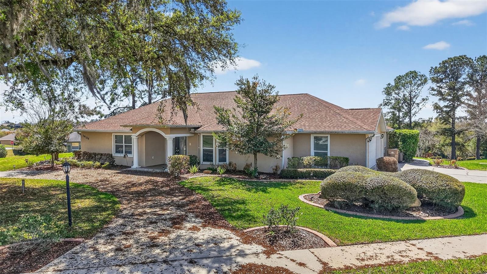 Image 2 of 40 For 39125 Tacoma Drive