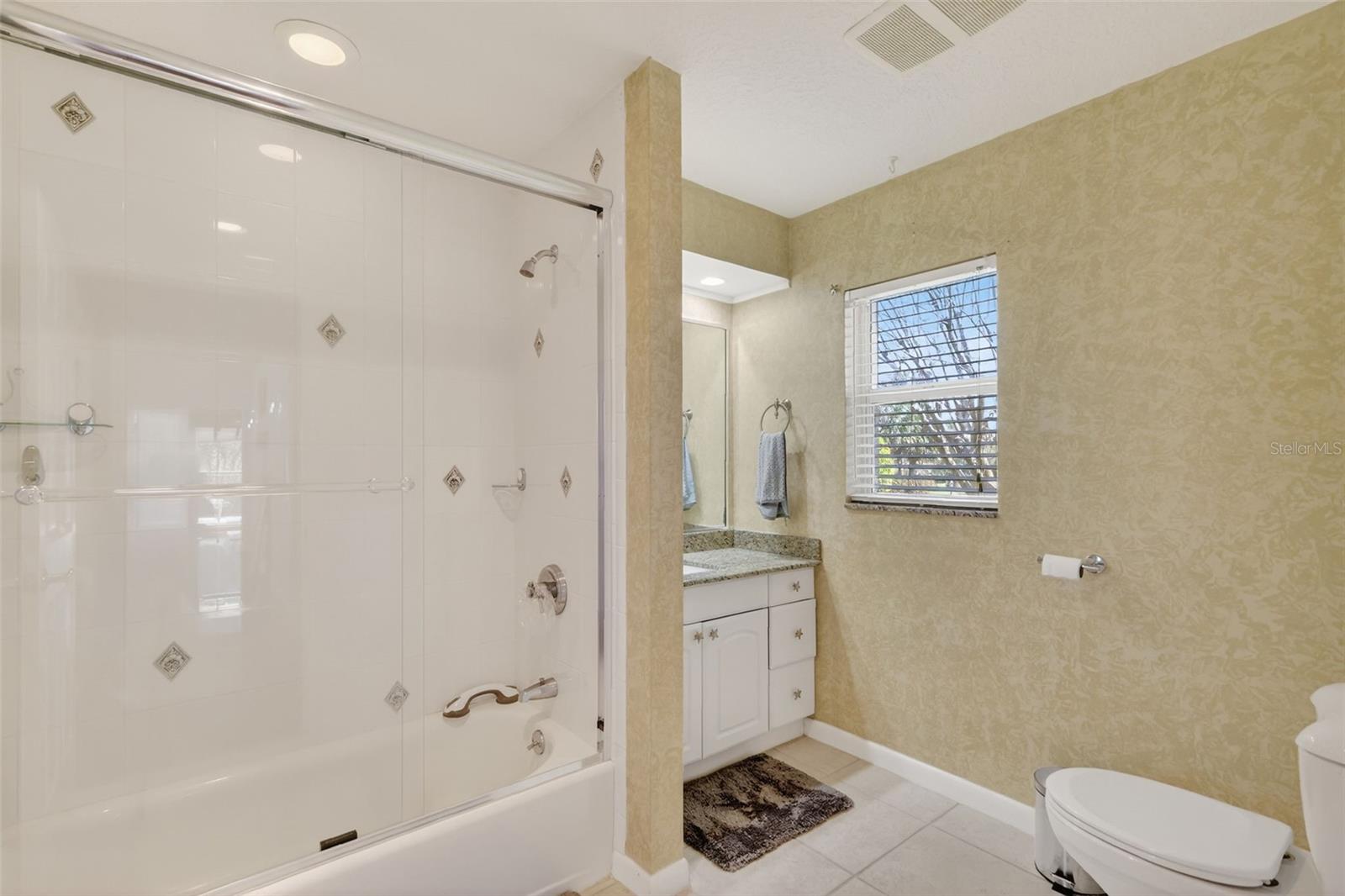 Image 30 of 40 For 39125 Tacoma Drive