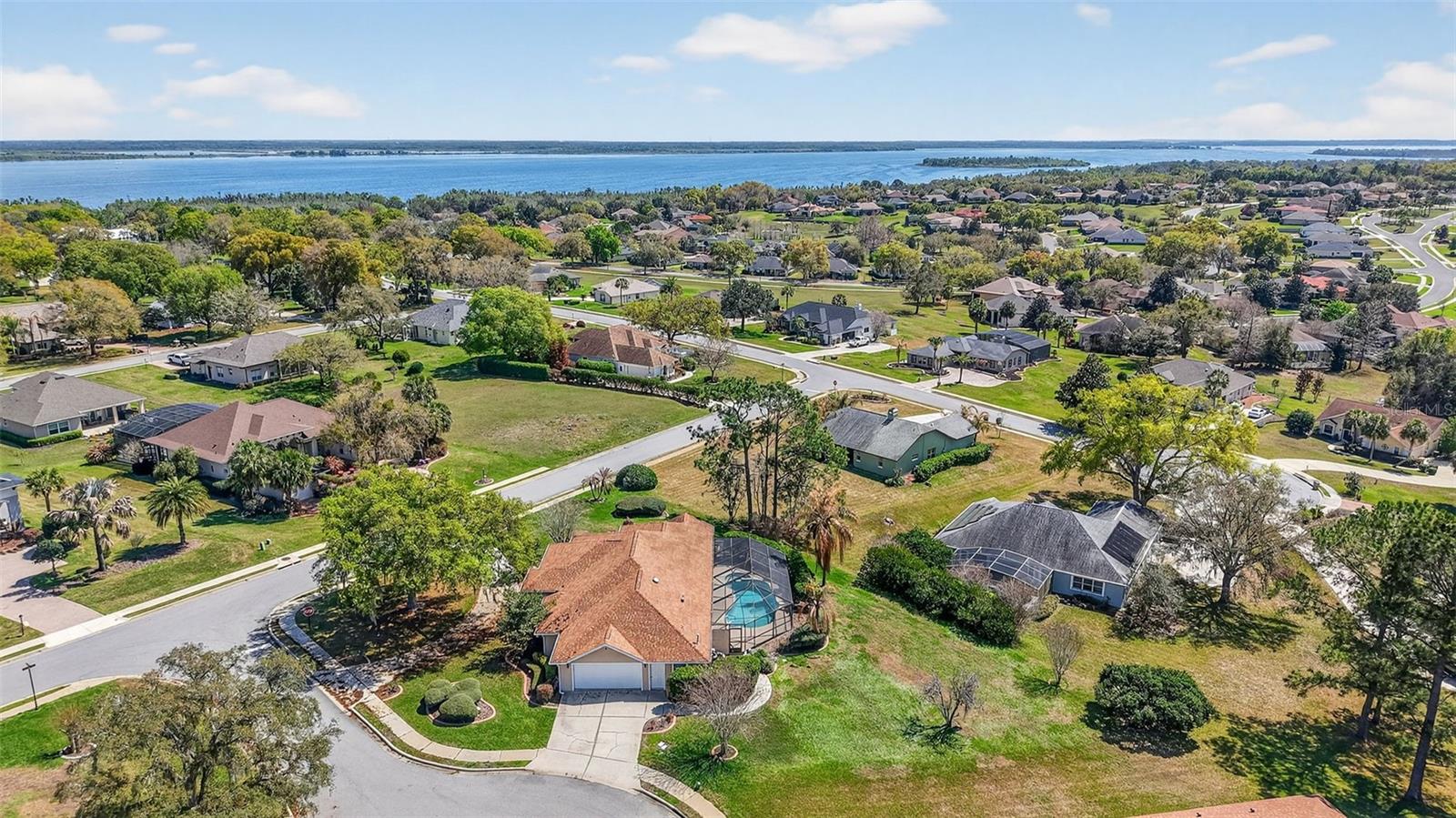 Image 4 of 40 For 39125 Tacoma Drive