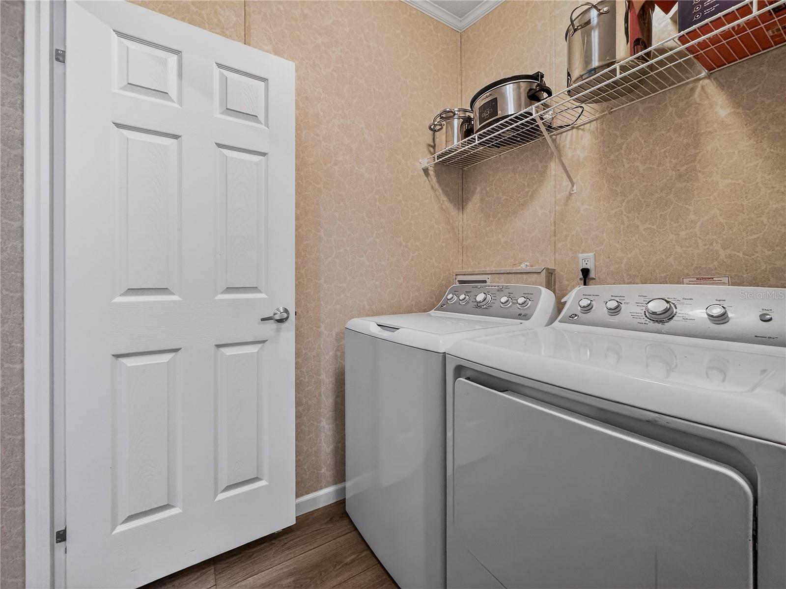 Image 25 of 48 For 9925 Scepter Avenue