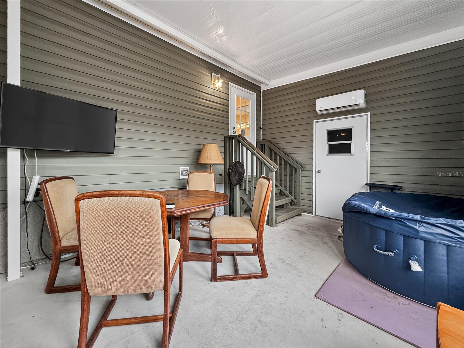 Image 26 of 48 For 9925 Scepter Avenue