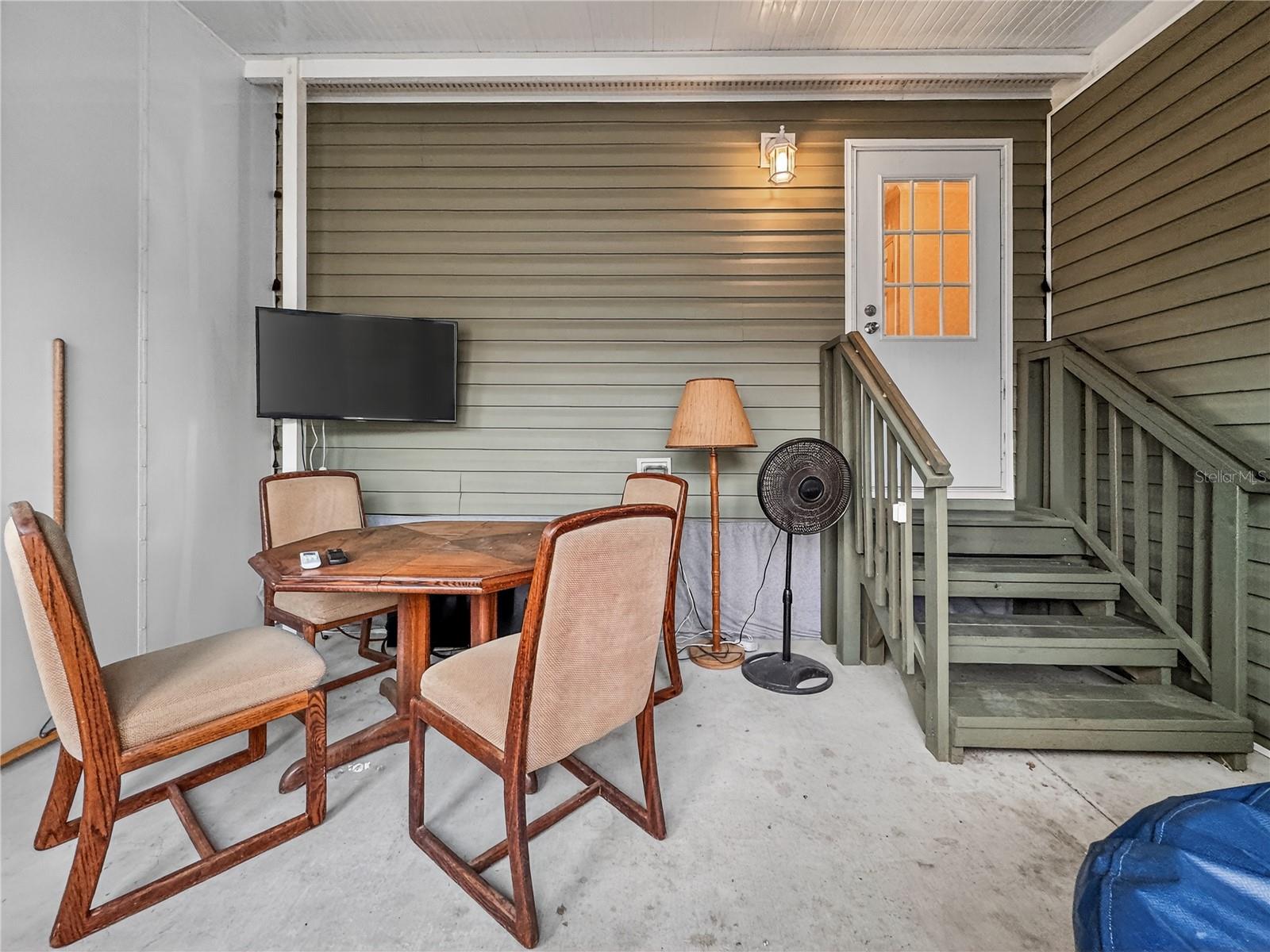 Image 27 of 48 For 9925 Scepter Avenue