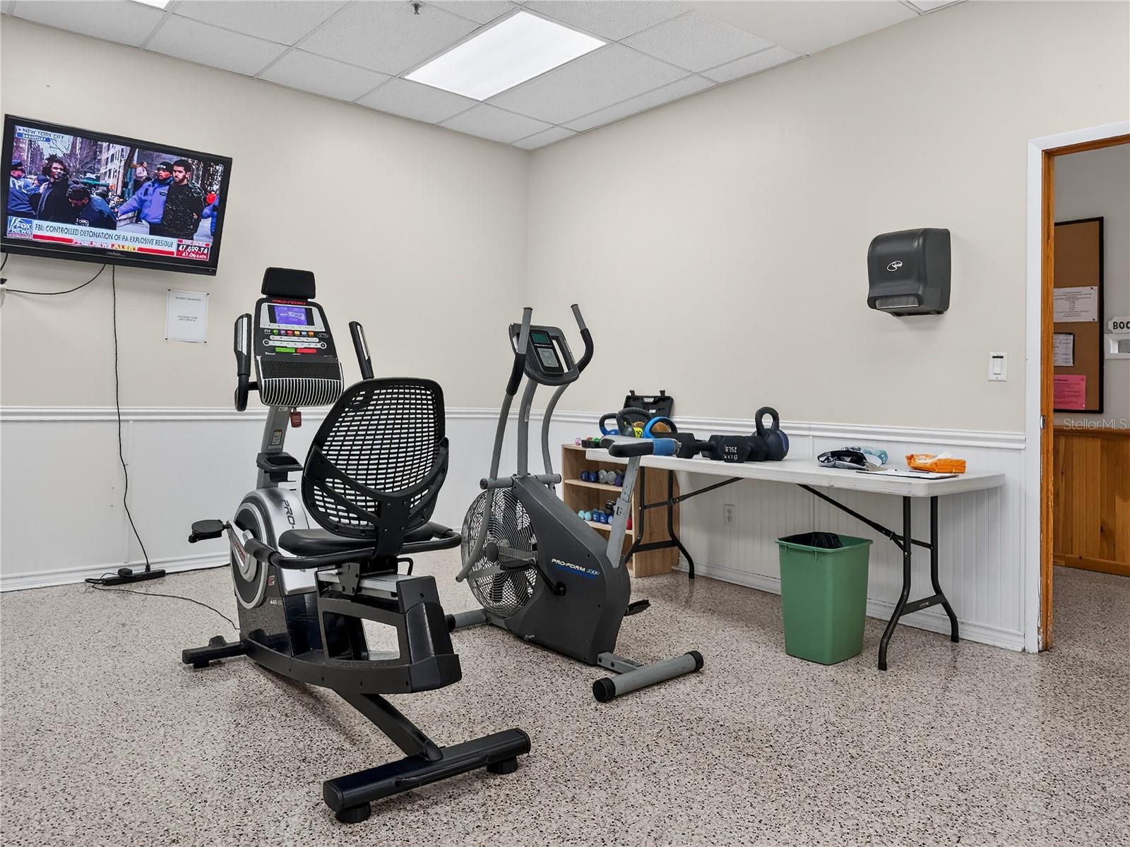 Image 43 of 48 For 9925 Scepter Avenue