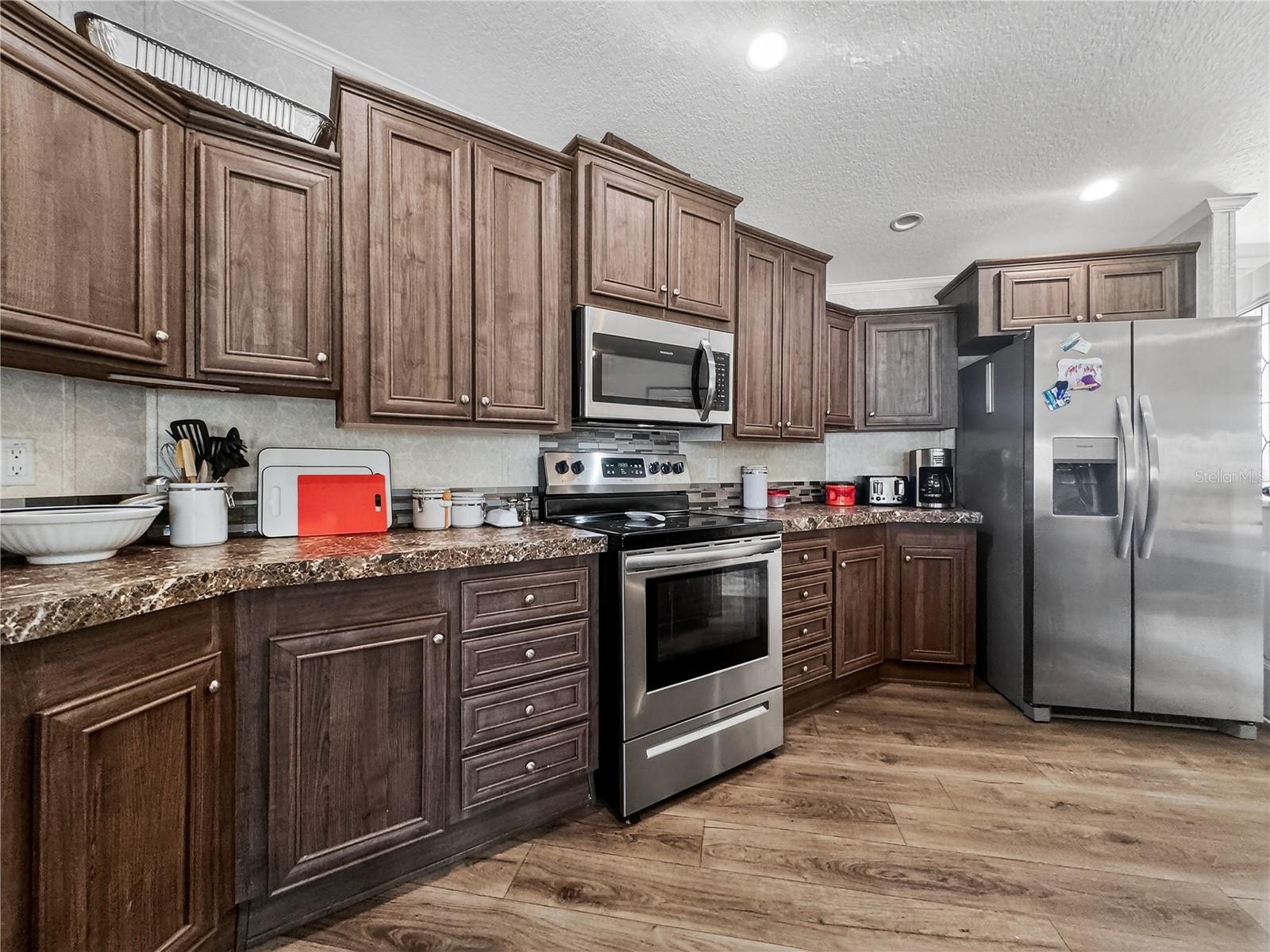 Image 5 of 48 For 9925 Scepter Avenue