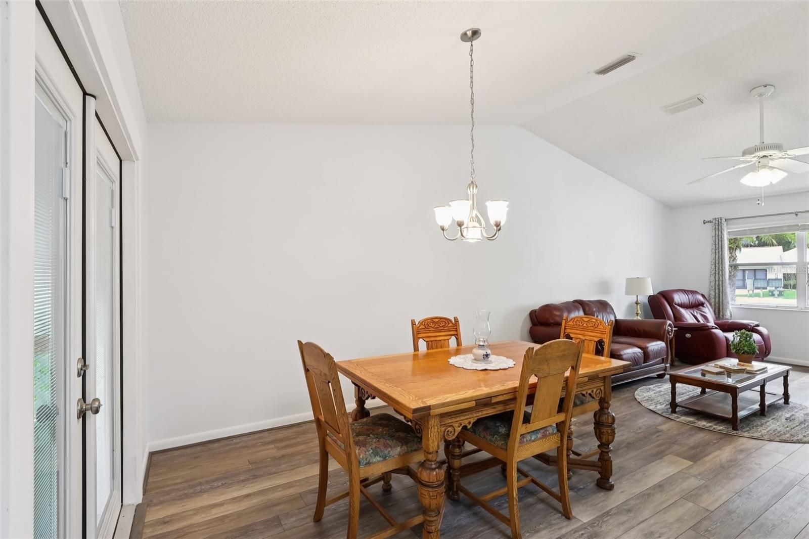 Image 11 of 43 For 1614 New Abbey Avenue