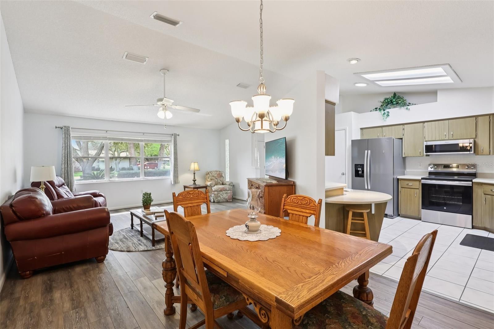 Image 12 of 43 For 1614 New Abbey Avenue