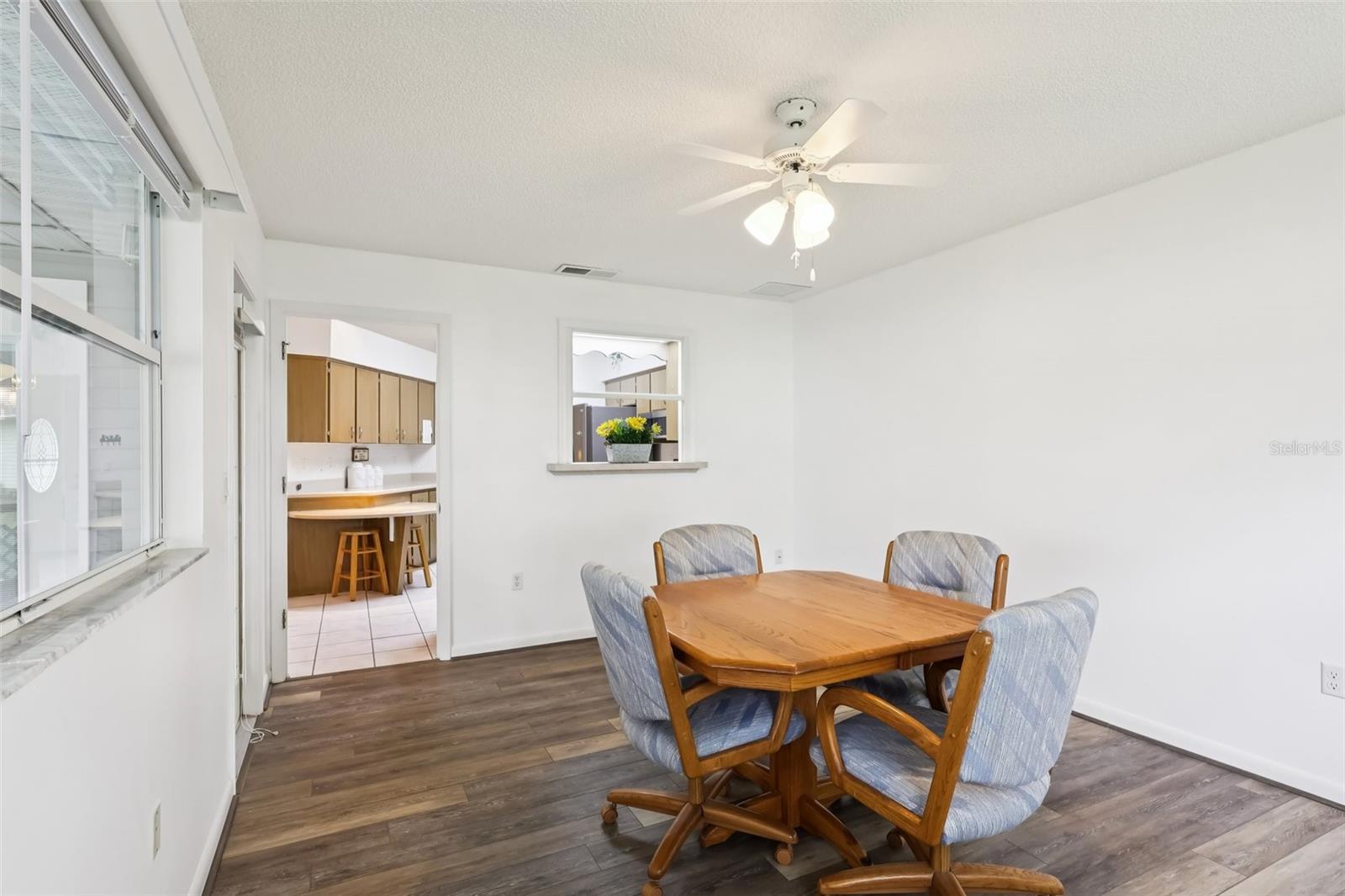 Image 15 of 43 For 1614 New Abbey Avenue