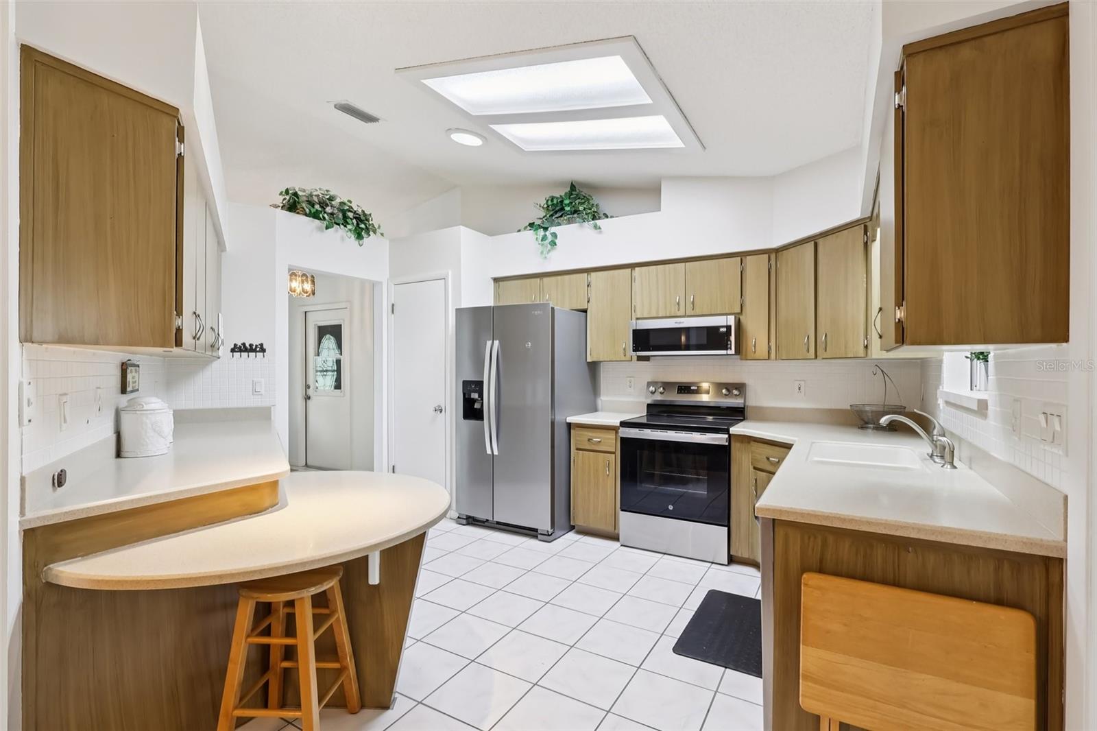 Image 17 of 43 For 1614 New Abbey Avenue