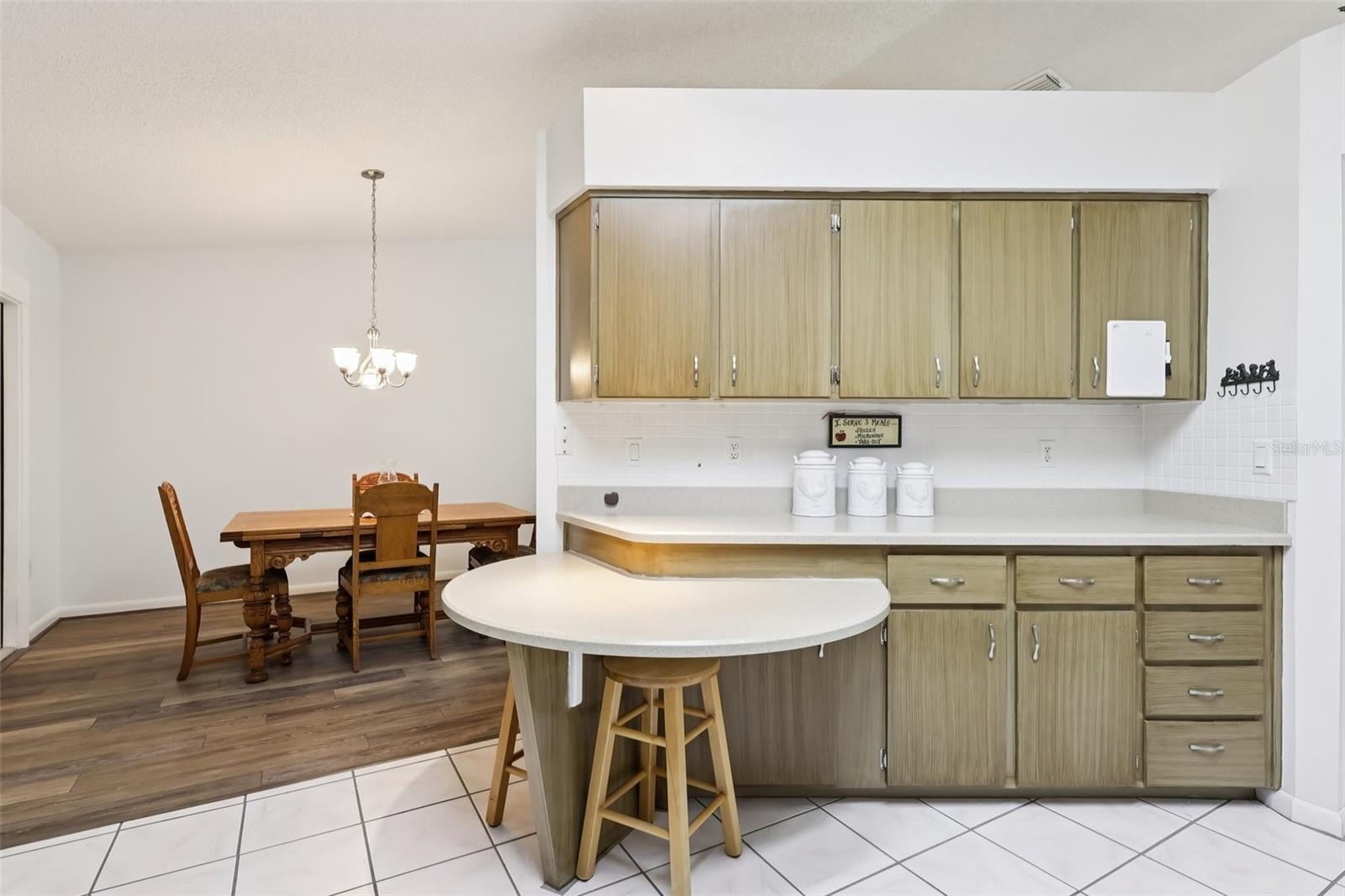 Image 18 of 43 For 1614 New Abbey Avenue