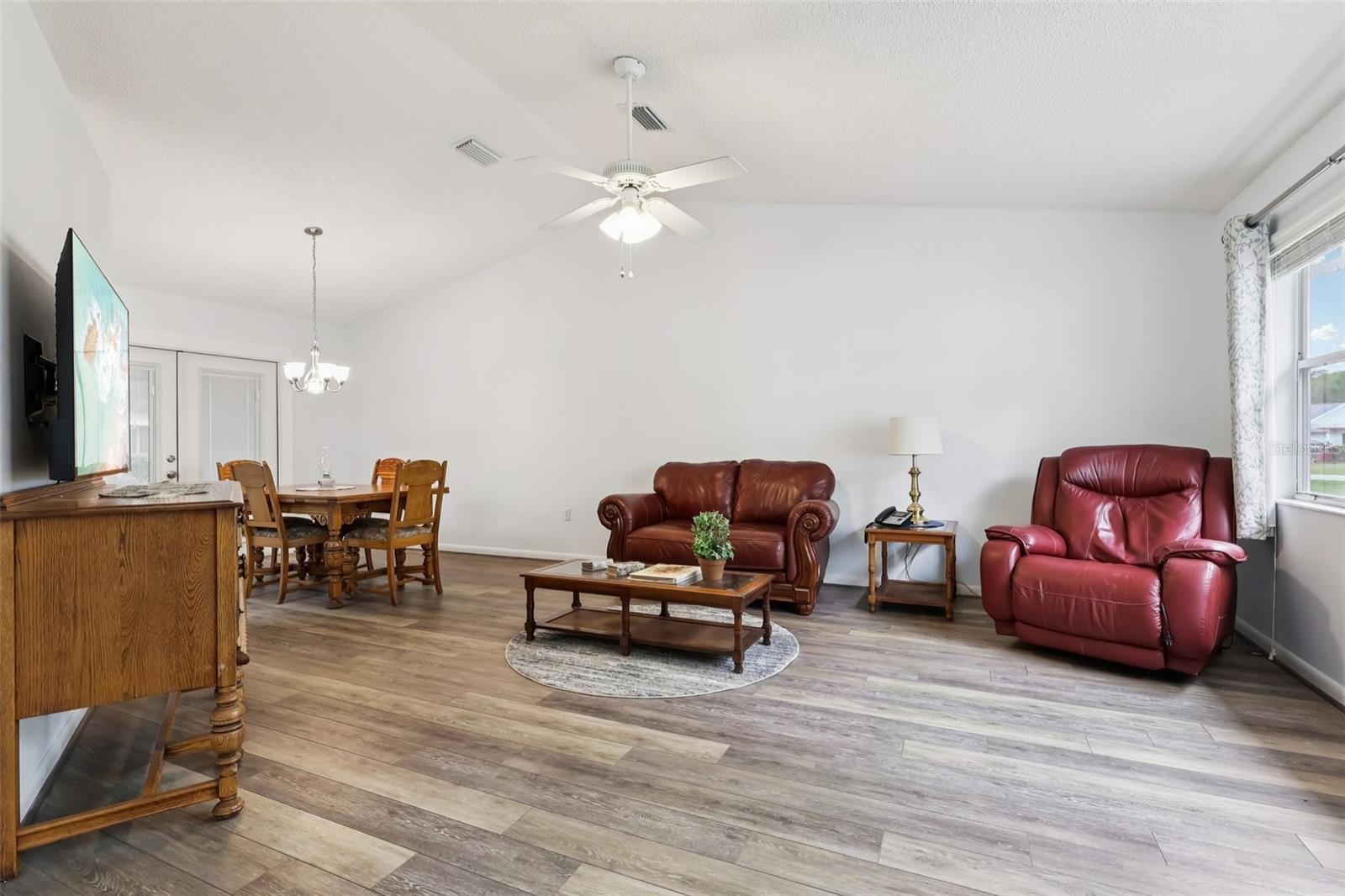 Image 9 of 43 For 1614 New Abbey Avenue