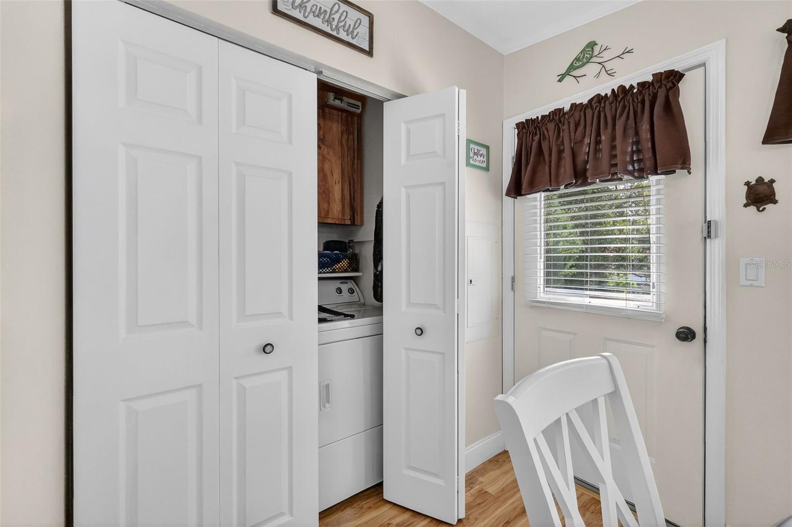 Image 17 of 37 For 469 Santa Fe Road