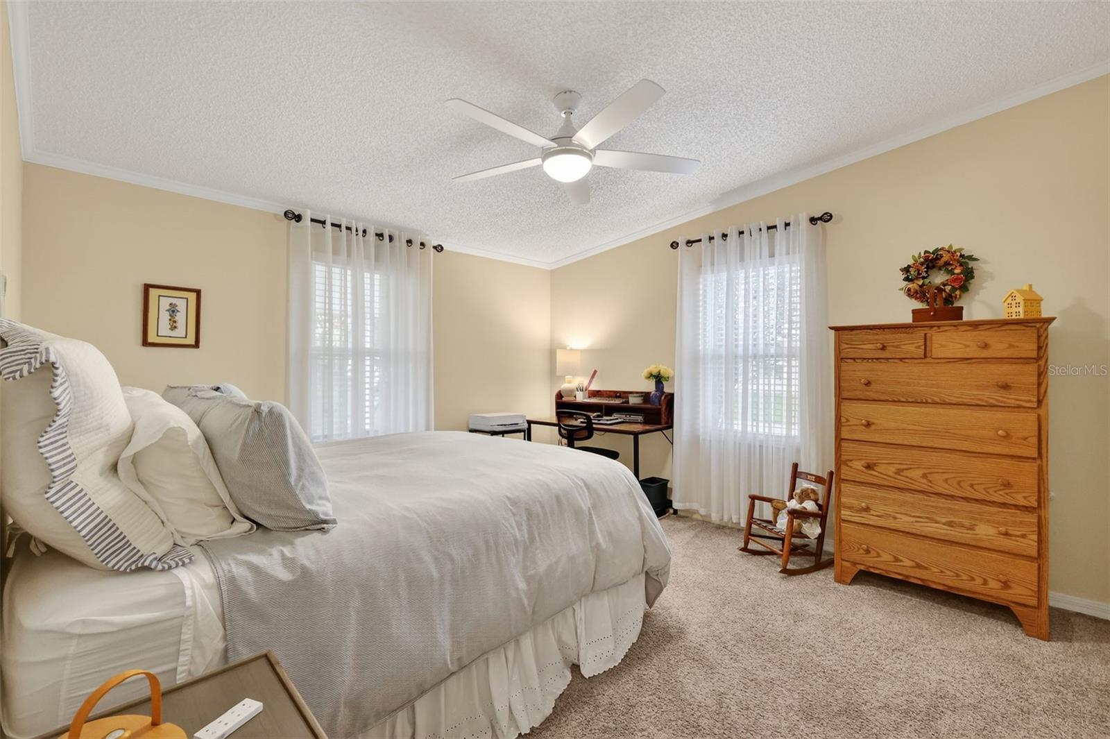 Image 22 of 37 For 469 Santa Fe Road