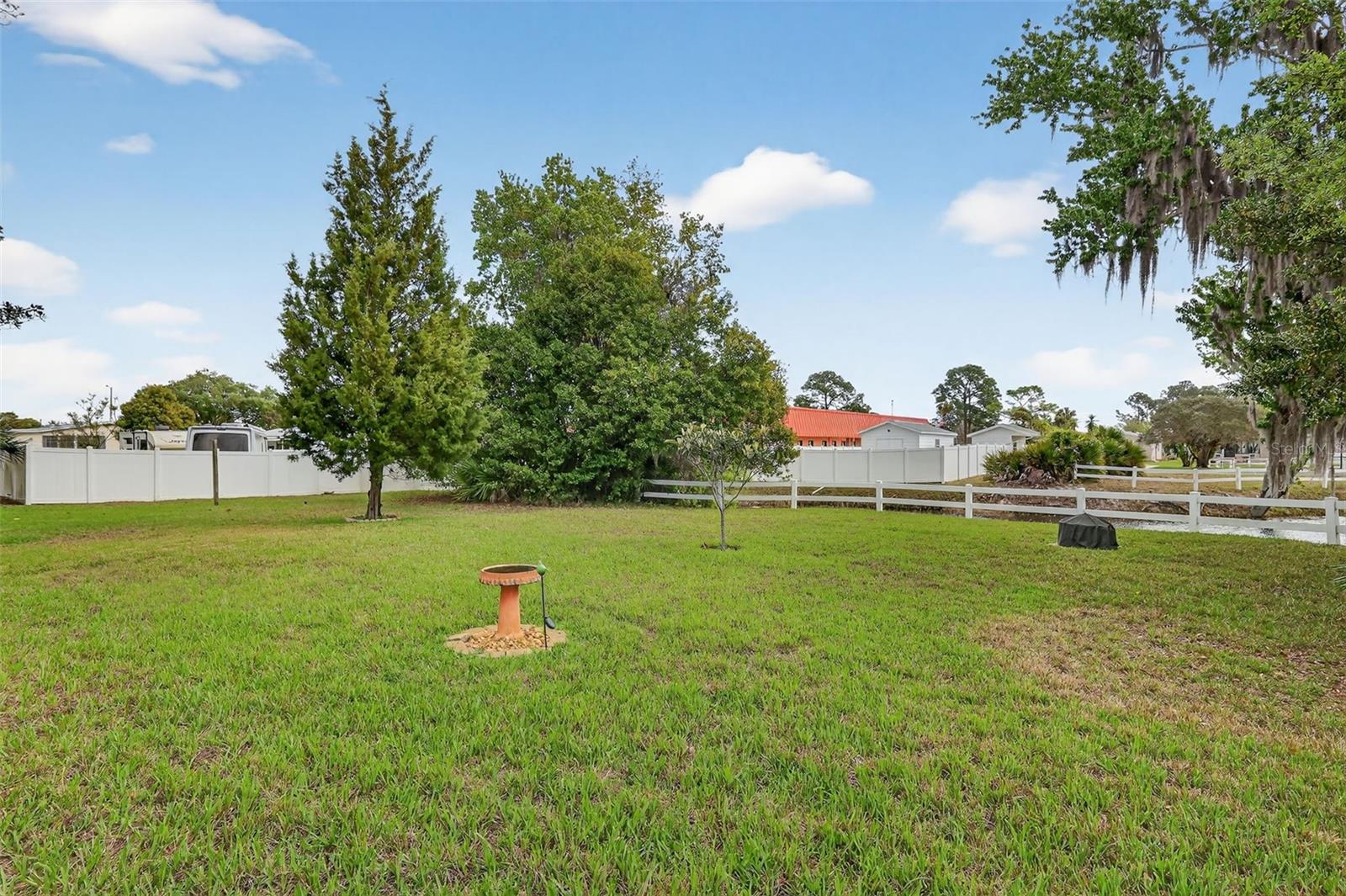 Image 25 of 37 For 469 Santa Fe Road