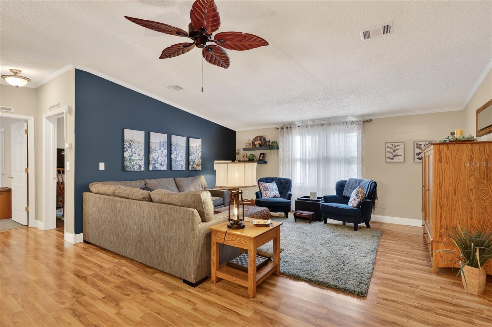 Image 7 of 37 For 469 Santa Fe Road