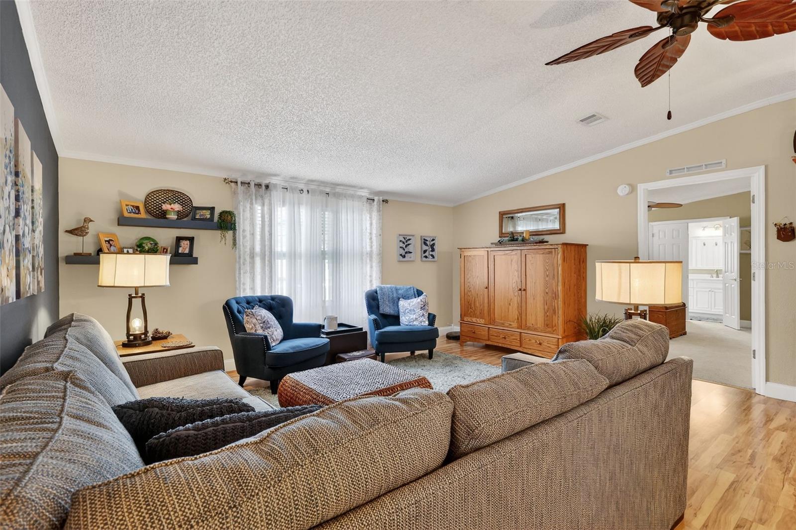 Image 8 of 37 For 469 Santa Fe Road