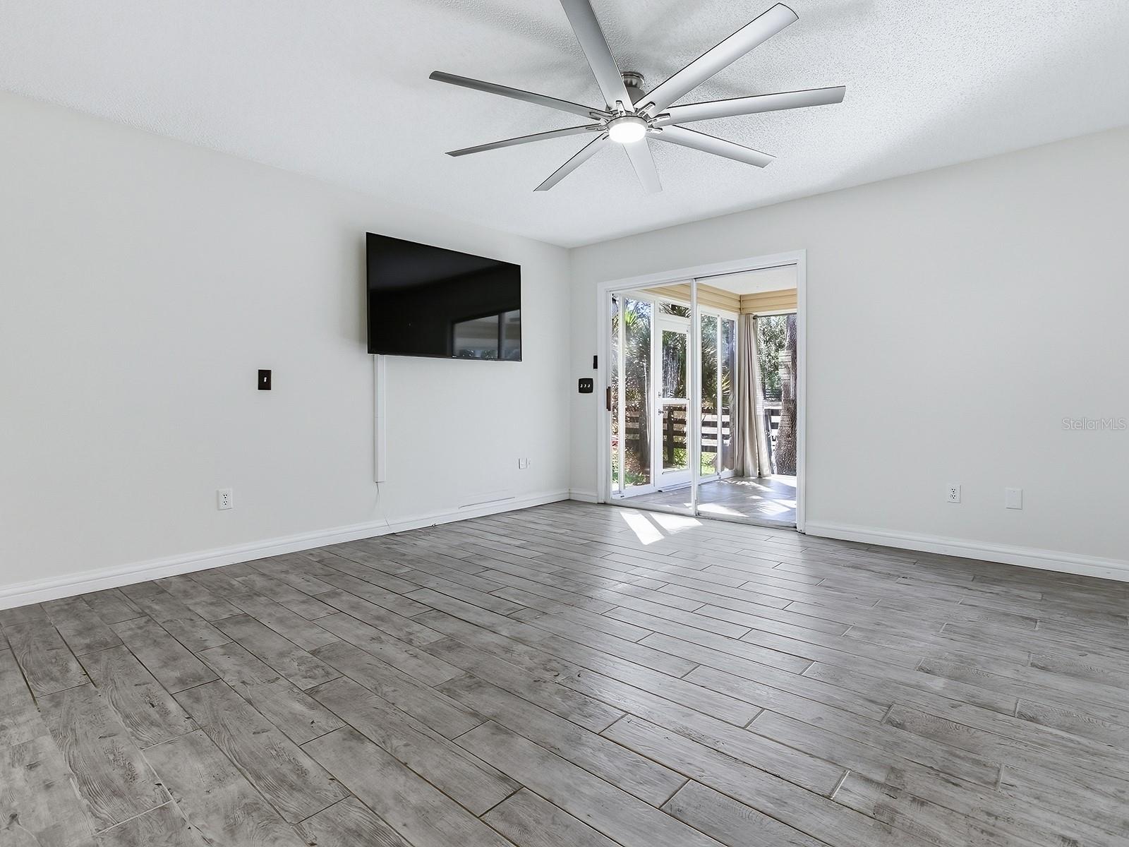 Image 11 of 34 For 1254 Chaparral Drive