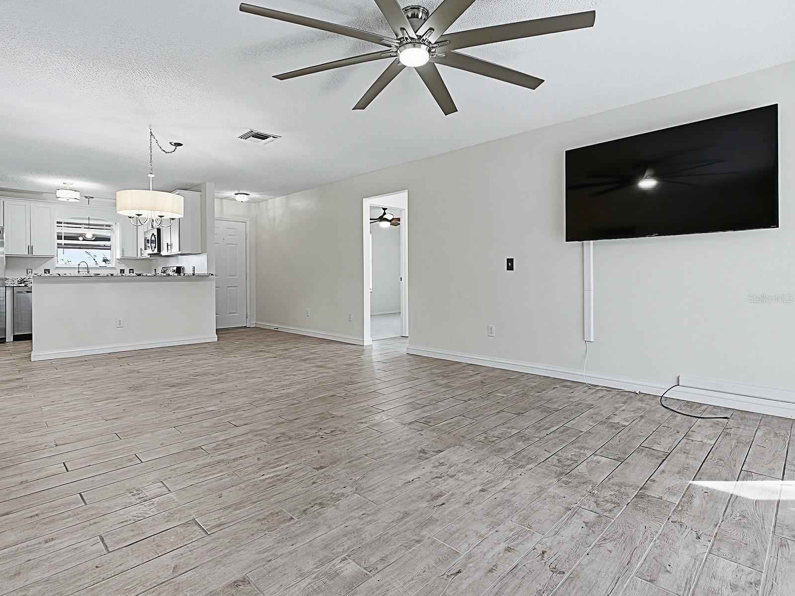 Image 14 of 34 For 1254 Chaparral Drive