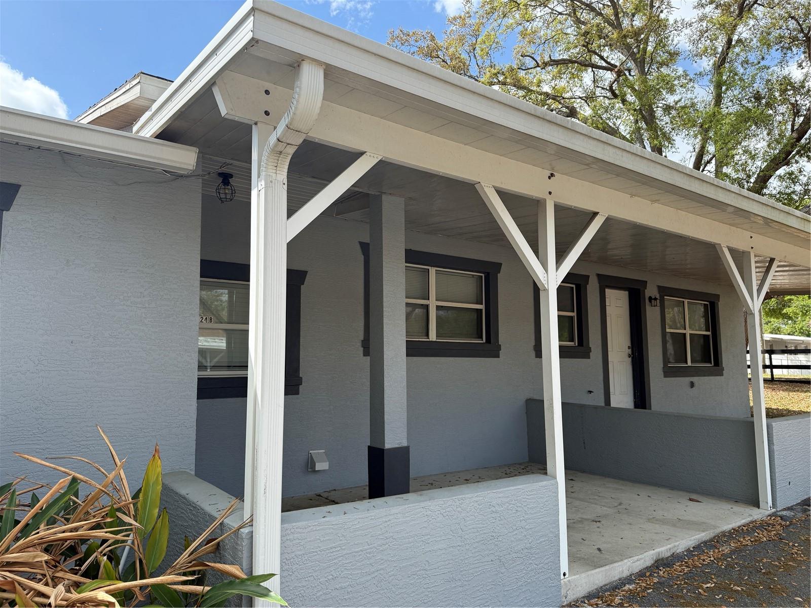 Image 2 of 19 For 824 Lone Oak Drive B