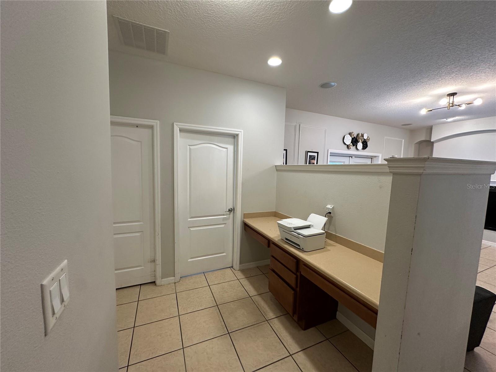 Image 8 of 12 For 2721 Athens Drive