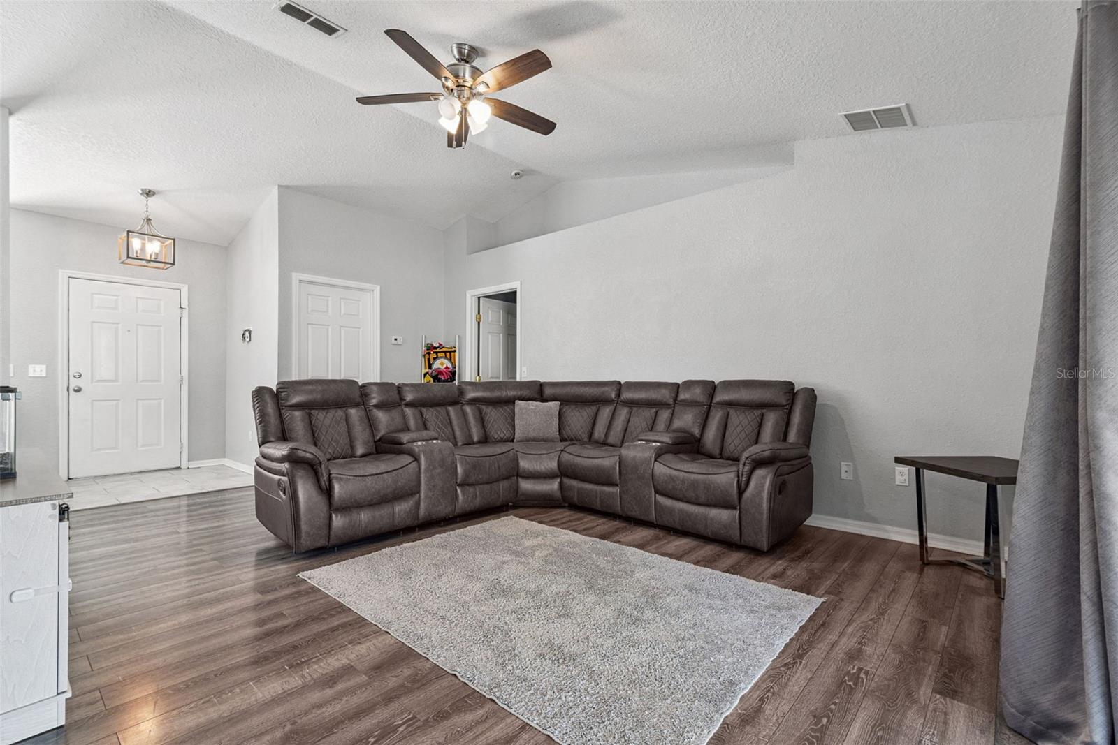 Image 20 of 28 For 56 Hemlock Radial