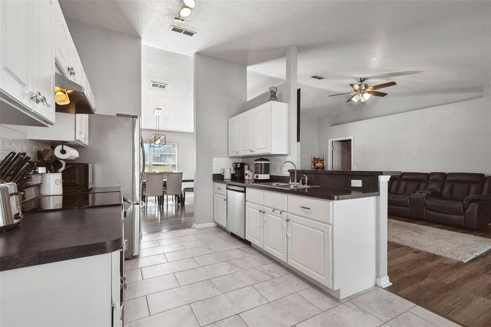 Image 22 of 28 For 56 Hemlock Radial