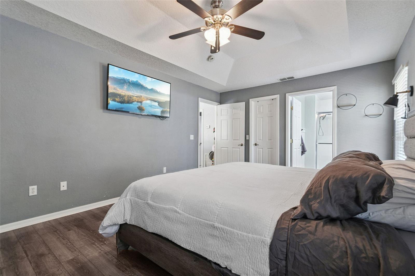 Image 24 of 28 For 56 Hemlock Radial