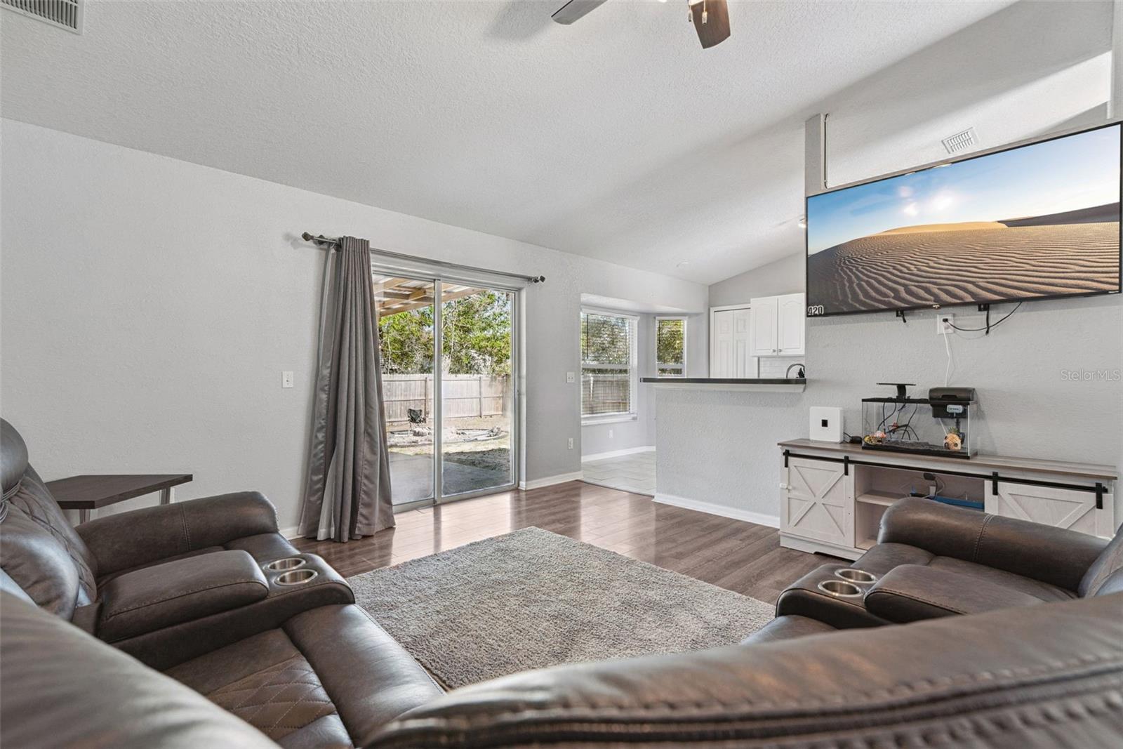 Image 28 of 28 For 56 Hemlock Radial