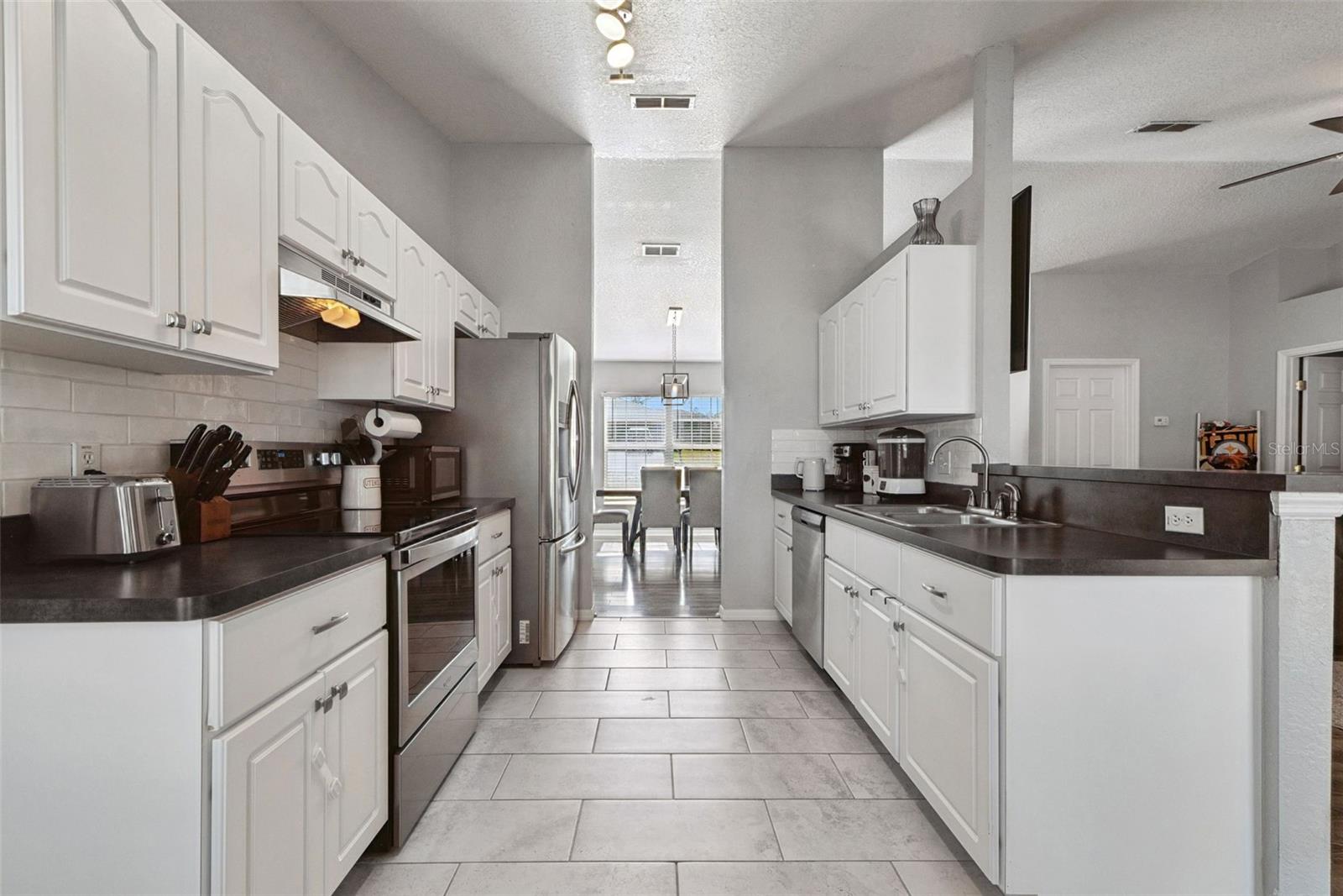 Image 8 of 28 For 56 Hemlock Radial