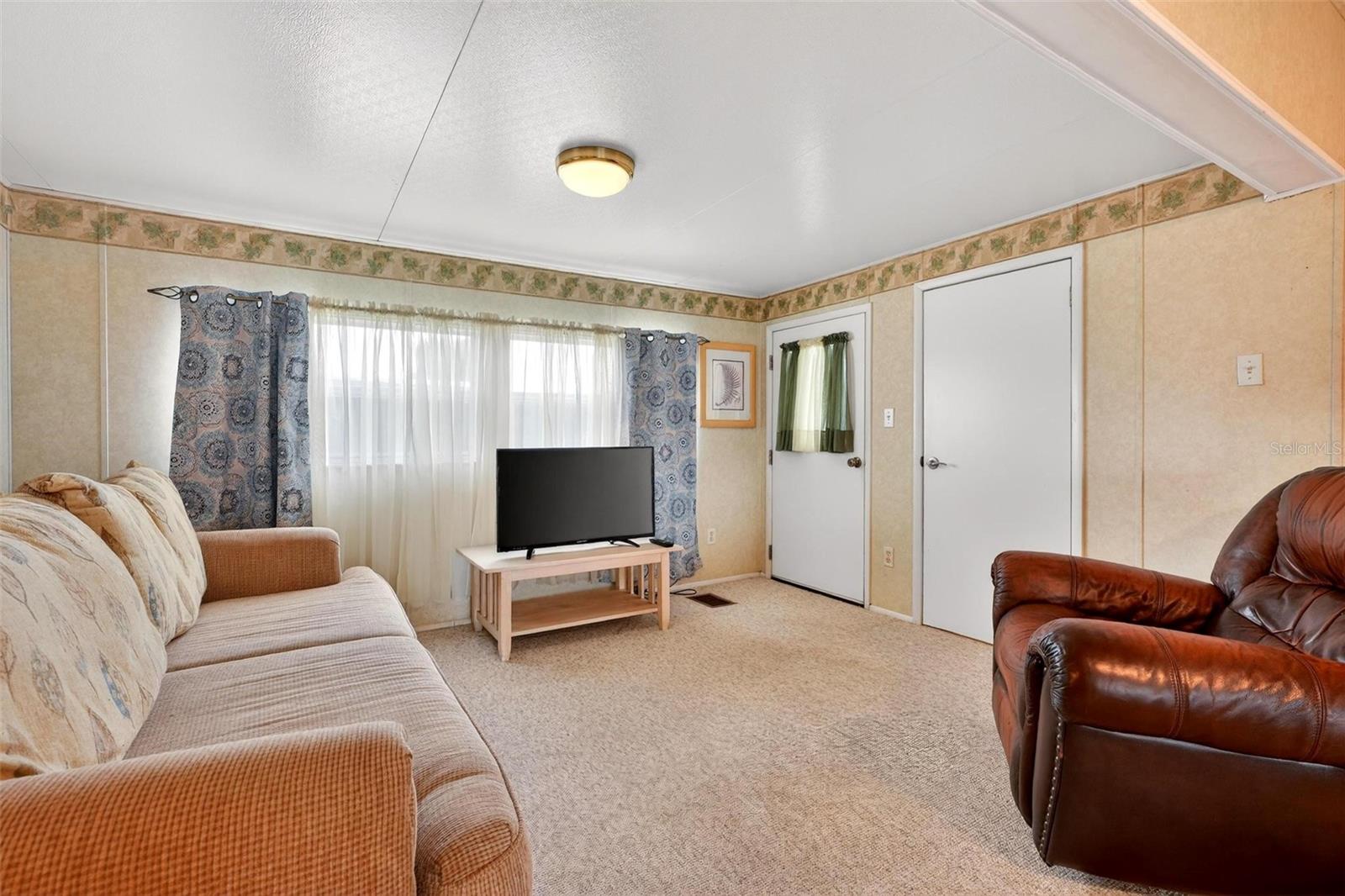 Image 10 of 66 For 11914 Hickory Lane