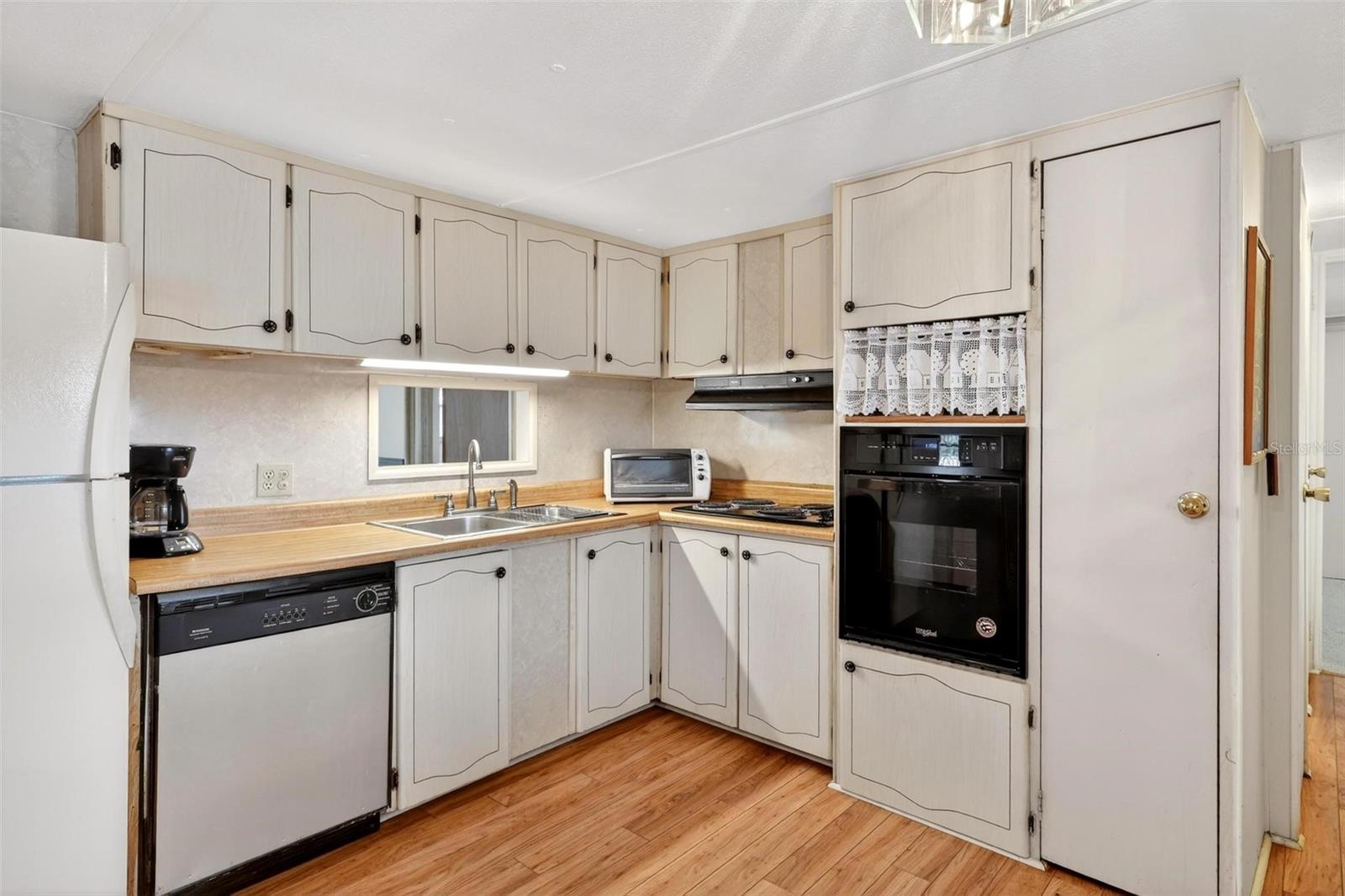 Image 14 of 66 For 11914 Hickory Lane