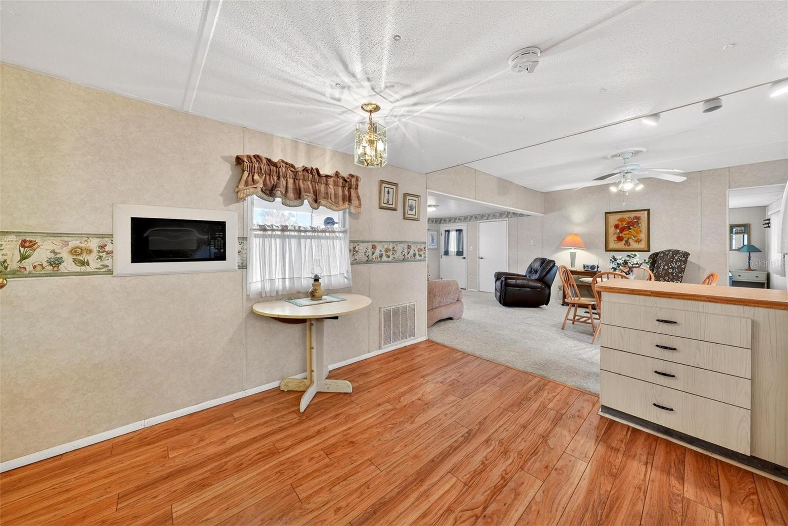 Image 17 of 66 For 11914 Hickory Lane