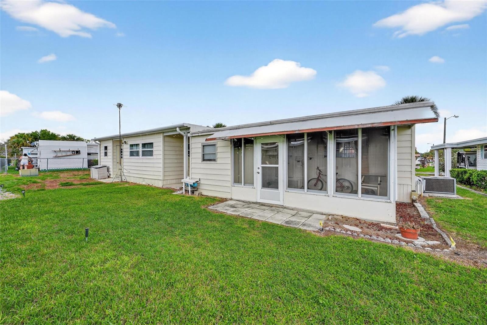 Image 33 of 66 For 11914 Hickory Lane