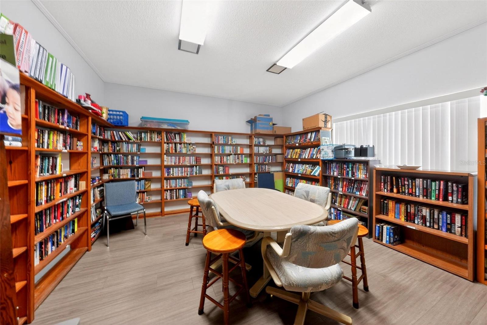 Image 38 of 66 For 11914 Hickory Lane