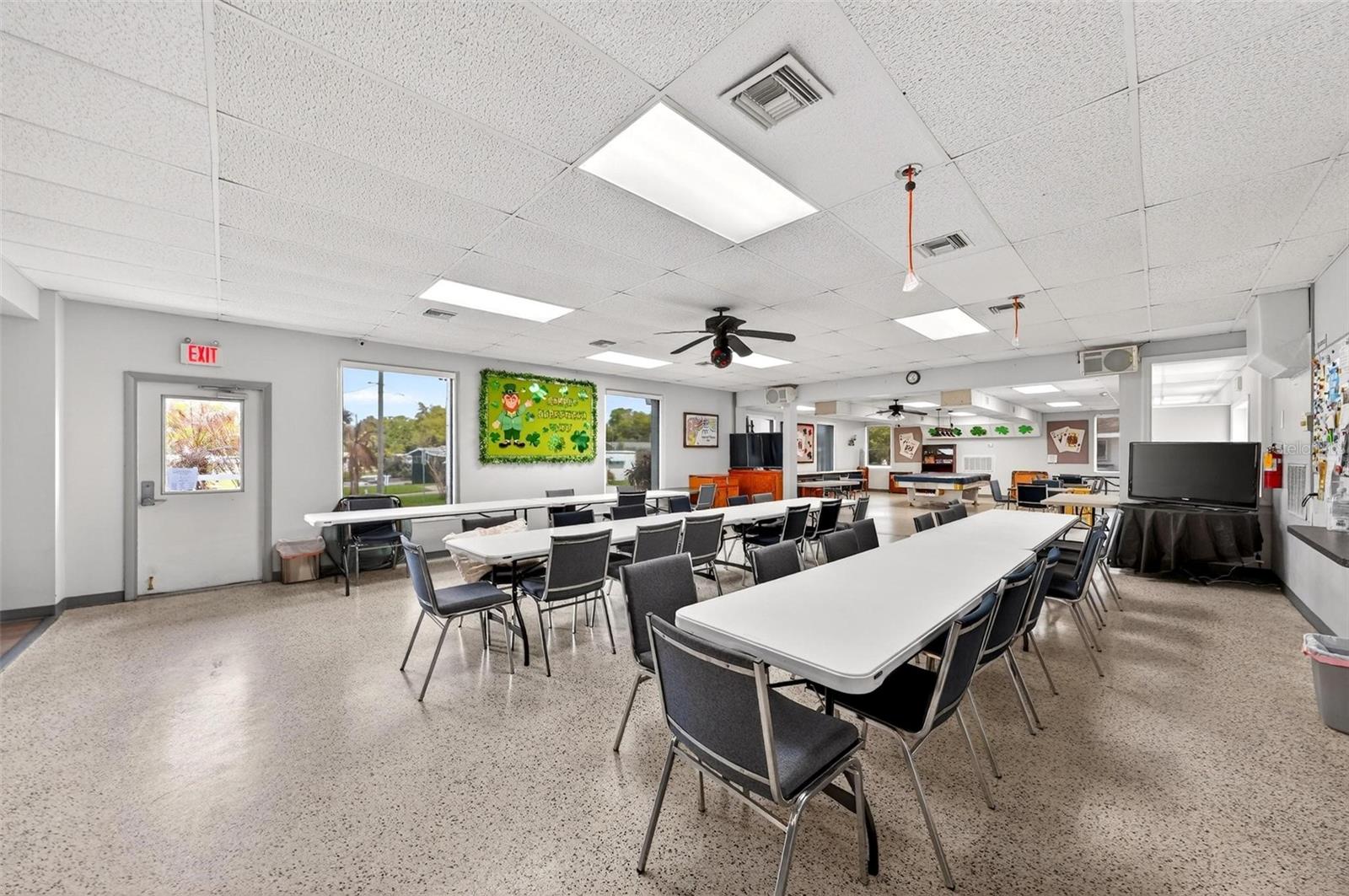 Image 41 of 66 For 11914 Hickory Lane